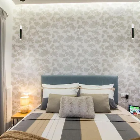 Luxurious Apt Near Ampelokipoi Metro Station 雅典 Exterior photo