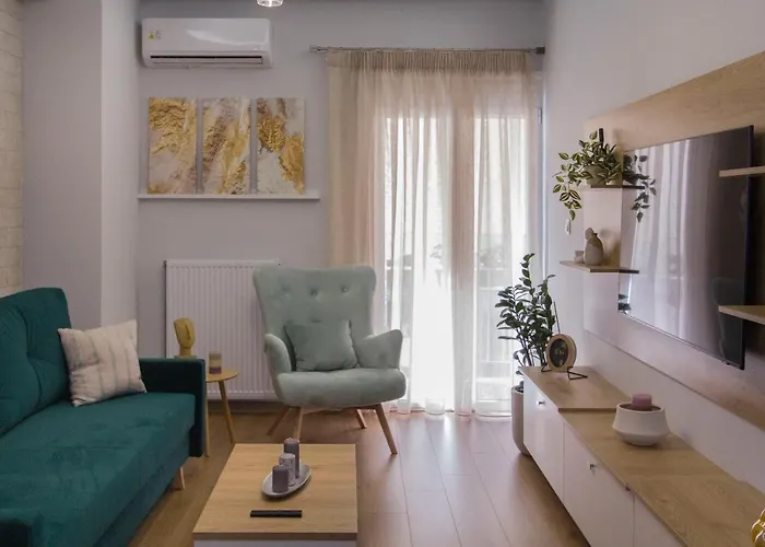 Luxurious Apt Near Ampelokipoi Metro Station